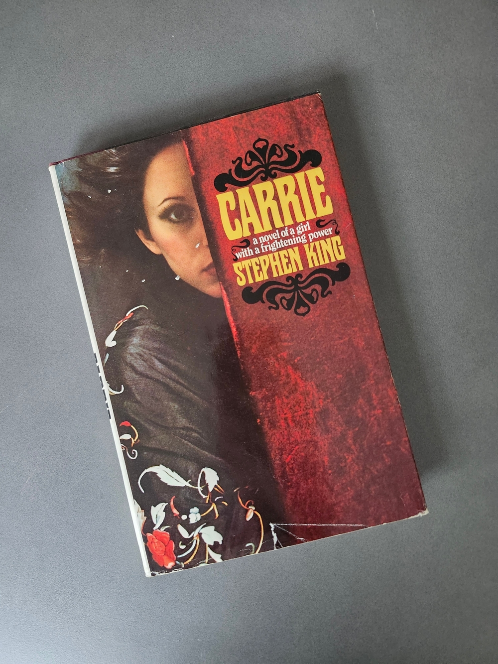 Stephen King Carrie Early Edition 1974 Hardcover with Dust Jacket Horror